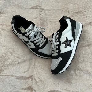 Vintage Havana Alby Black Star. Size 8, brand new. No box.